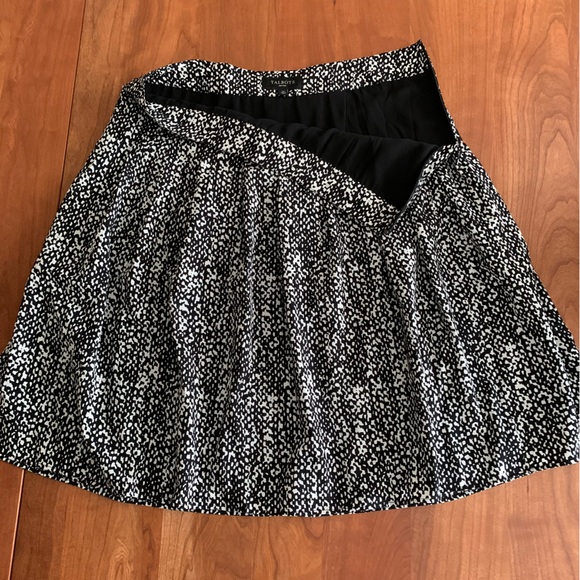 Talbots Pleated Skirt 12 Petite Black and White Pattern - Picture 6 of 10